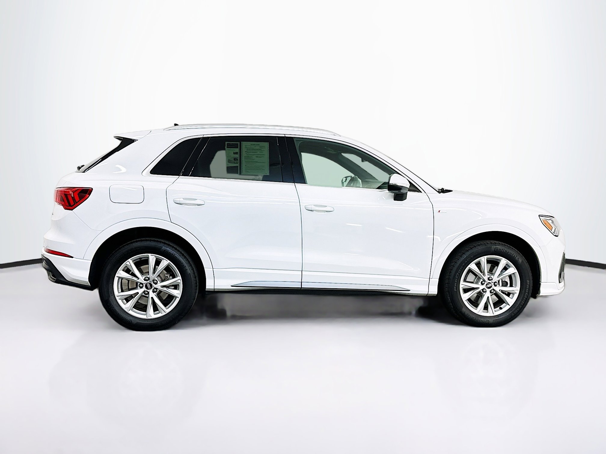 Used 2023 Audi Q3 2.0T Premium Plus w/ Premium Plus Package AWD/4WD image 10