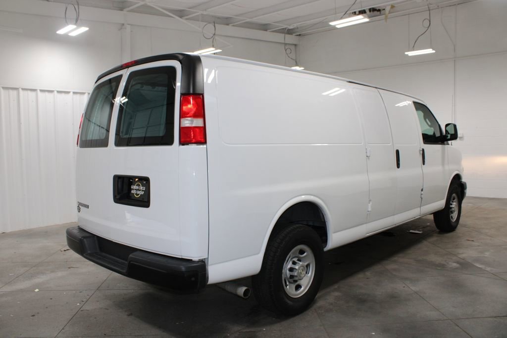 Used 2021 Chevrolet Express 2500 Extended w/ Driver Convenience Package image 9