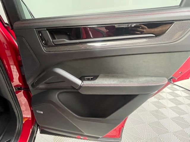 Used 2025 Porsche Cayenne GTS image 23