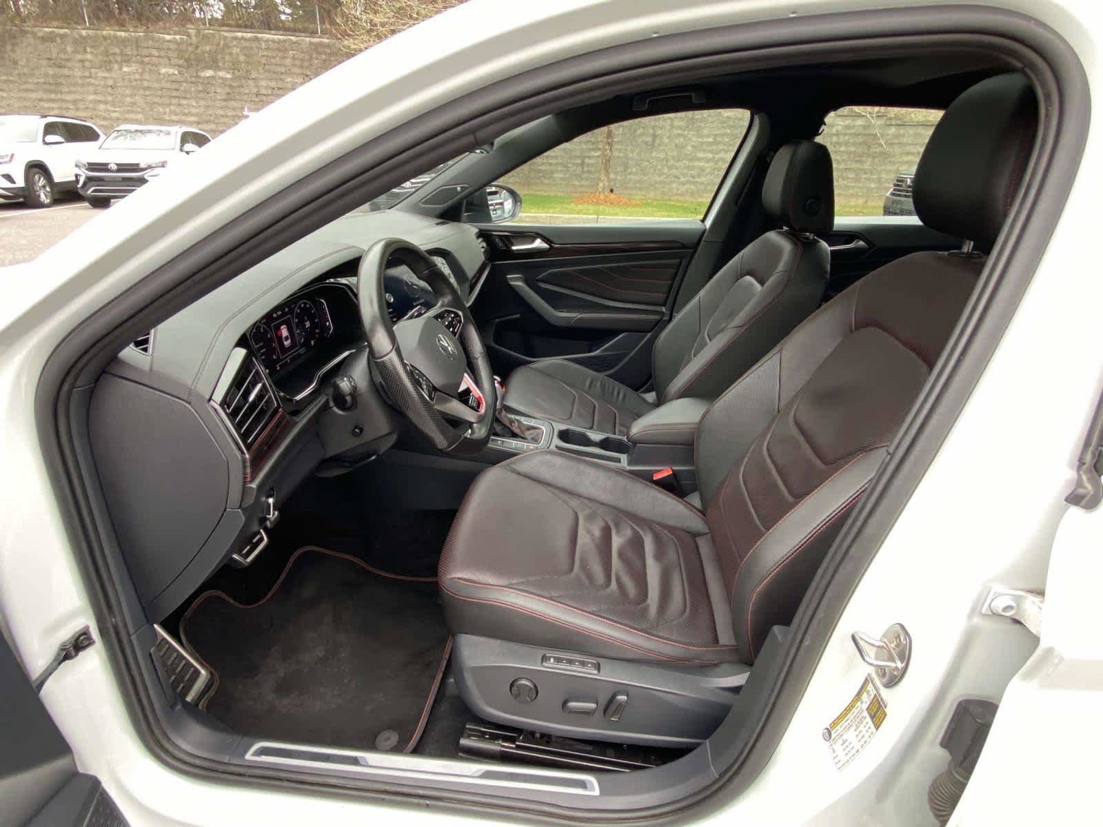 Used 2023 Volkswagen Jetta GLI Autobahn FWD image 9