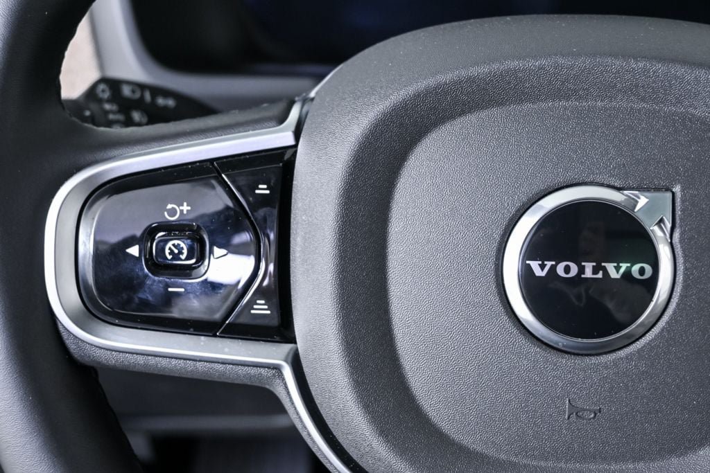 Certified 2026 Volvo XC90 B6 Plus w/ Protection Package Premier AWD/4WD image 12