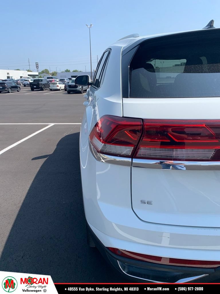 Certified 2024 Volkswagen Atlas Cross Sport SE AWD/4WD image 7