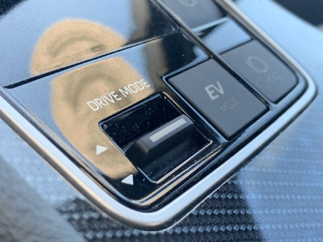 Certified 2025 Toyota Sienna XSE w/ XSE Premium Package AWD/4WD image 28