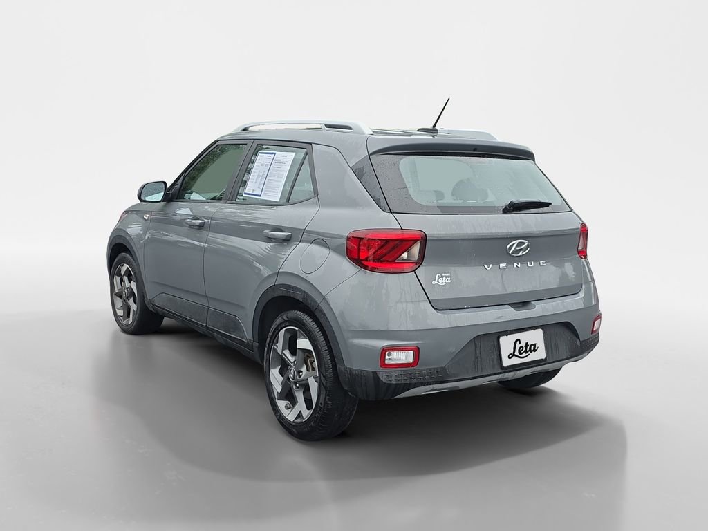 Used 2023 Hyundai Venue SEL w/ Cargo Package FWD image 6