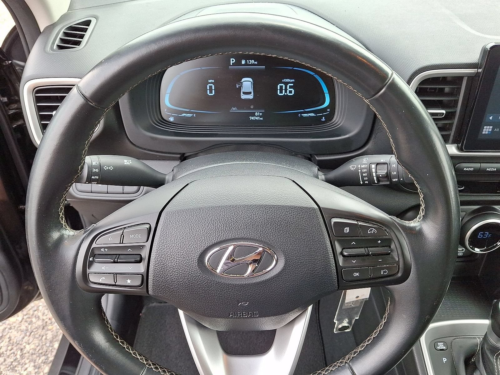 Used 2023 Hyundai Venue SEL FWD image 22