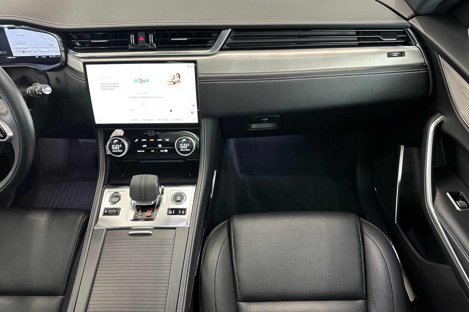 Used 2025 Jaguar F-PACE R-Dynamic S image 29