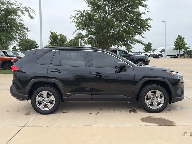 Used 2025 Toyota RAV4 LE AWD/4WD image 10