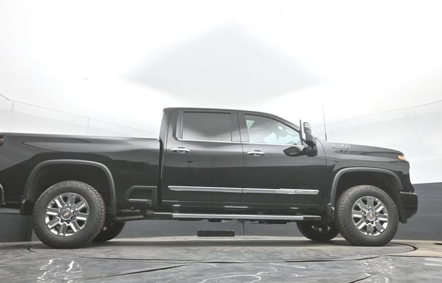 Used 2026 Chevrolet Silverado 2500 High Country w/ Technology Package AWD/4WD image 53