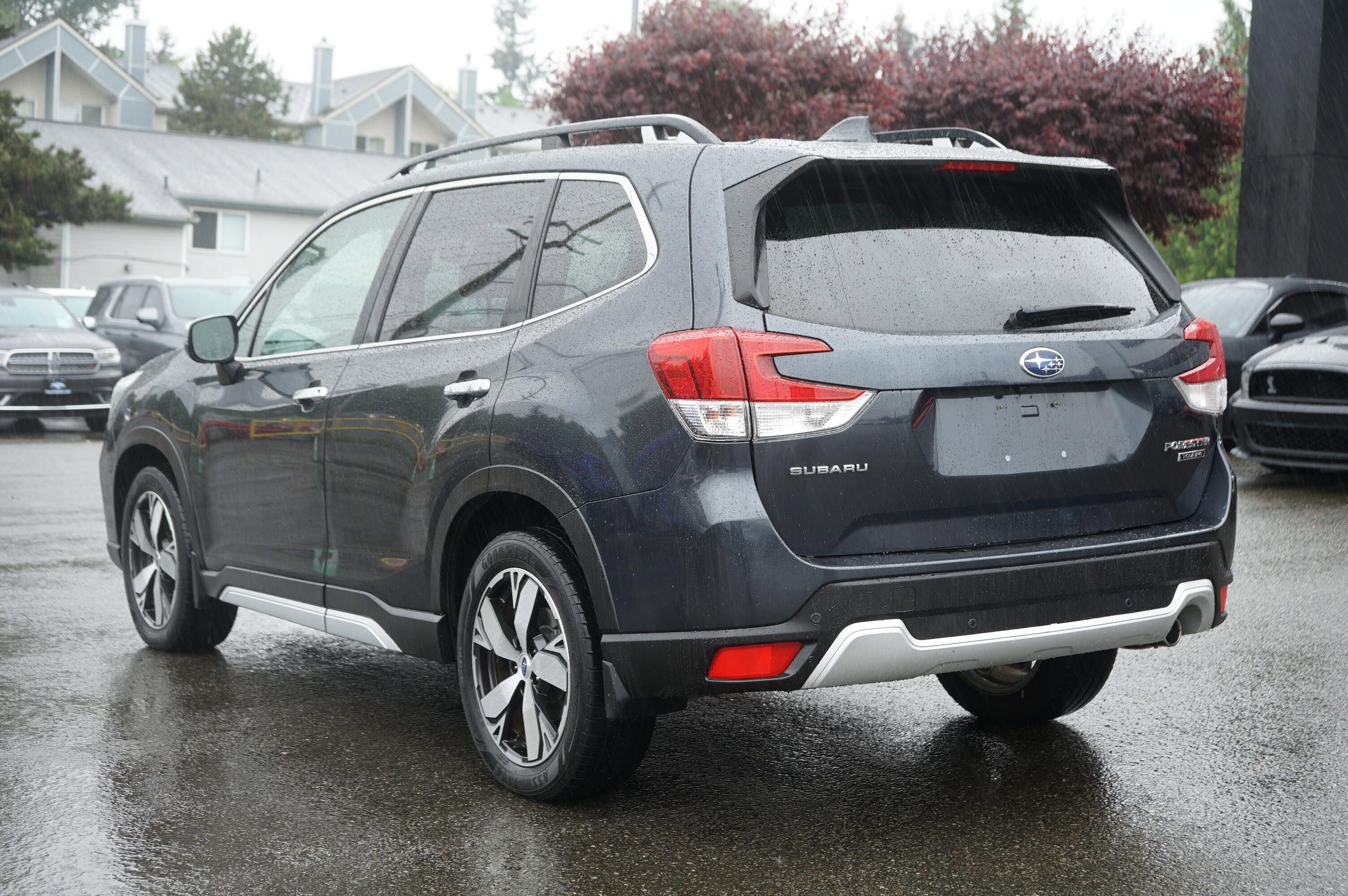 Used 2019 Subaru Forester Touring AWD/4WD image 3