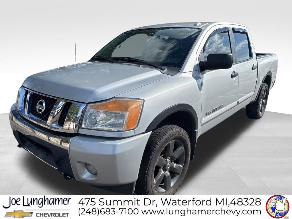 Used 2015 Nissan Titan SV w/ SV Value Truck Package image 8