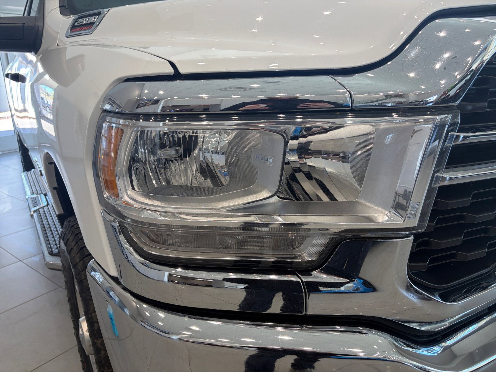 Used 2024 RAM 2500 Big Horn AWD/4WD image 27