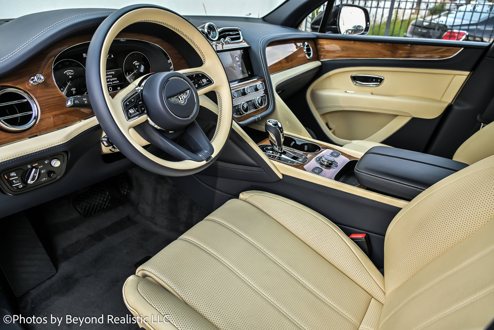 Certified 2023 Bentley Bentayga Extended Wheelbase image 25