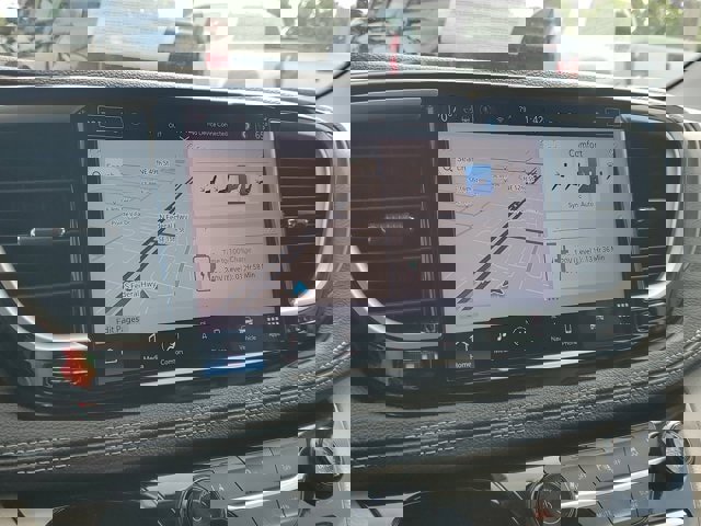 Used 2024 Chrysler Pacifica Select image 20