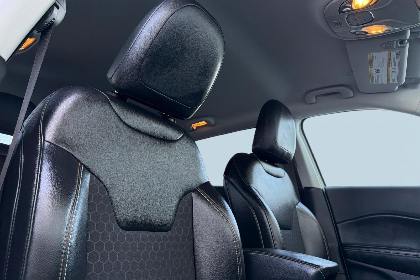 Used 2020 Jeep Compass Latitude image 26