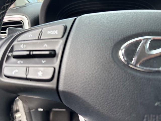 Certified 2023 Hyundai Venue SEL image 35