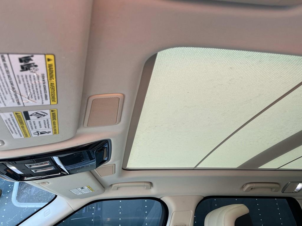 Used 2020 Land Rover Range Rover Sport HSE image 29