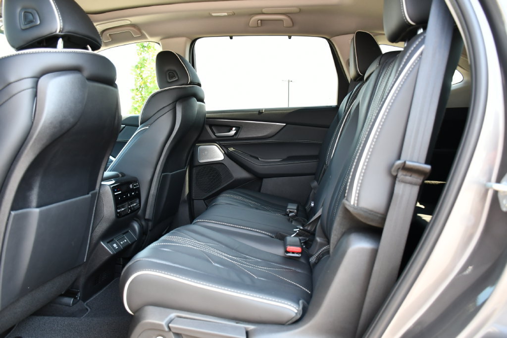 Certified 2026 Acura MDX w/ Advance Package AWD/4WD image 21