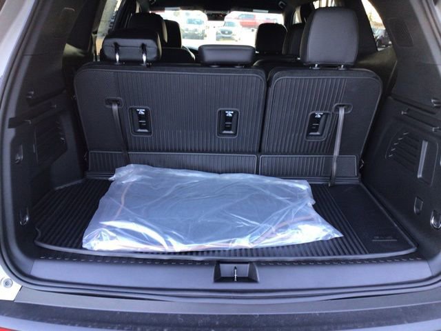 New 2026 GMC Acadia AT4 w/ LPO, Floor Liner Package image 20