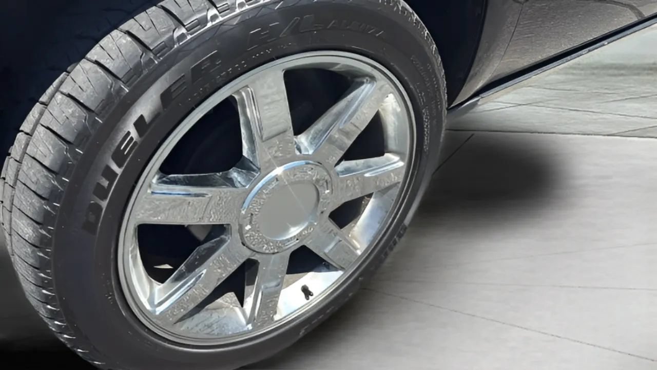 Used 2012 Cadillac Escalade EXT Premium AWD/4WD image 9