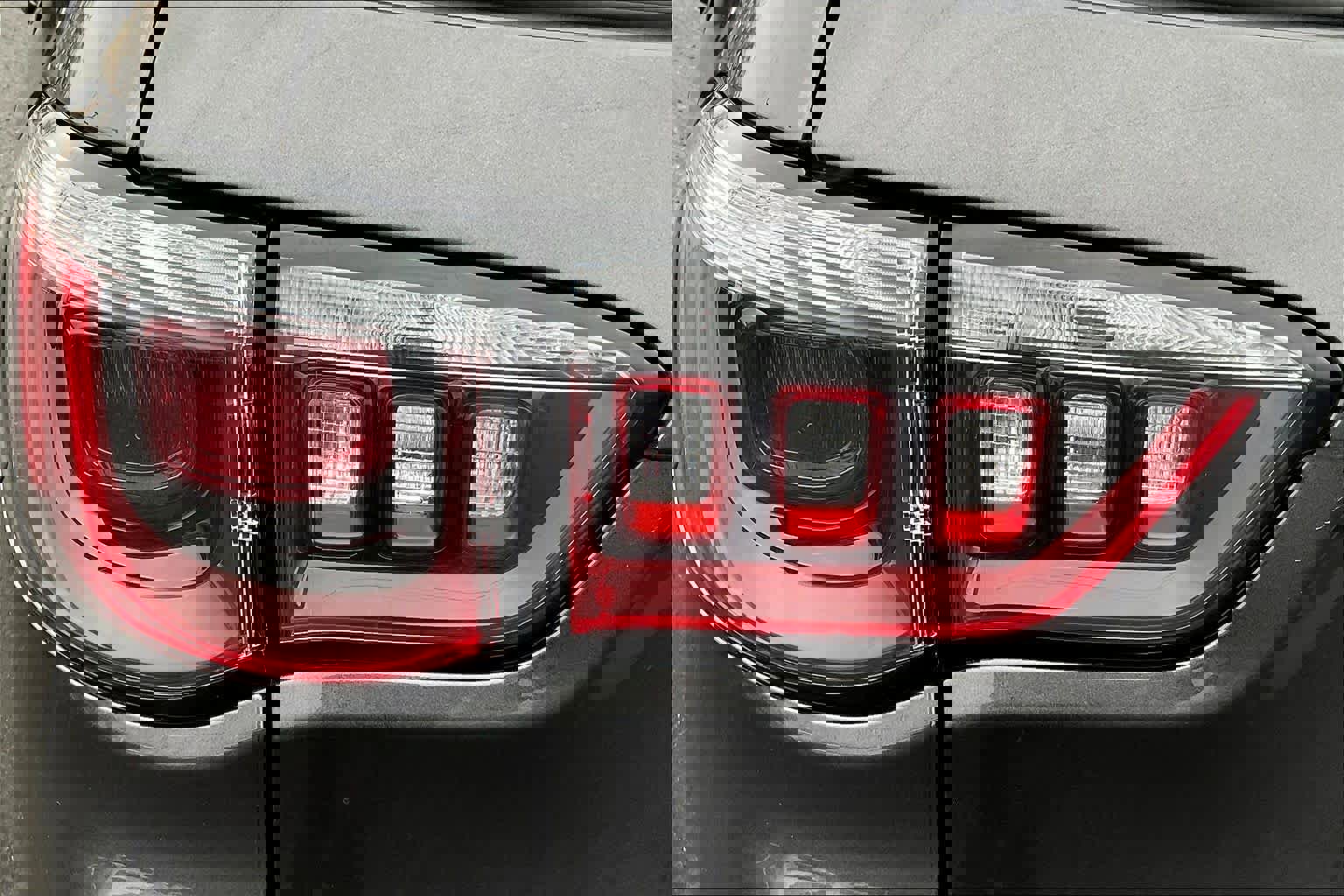 Used 2024 Jeep Compass Latitude image 38