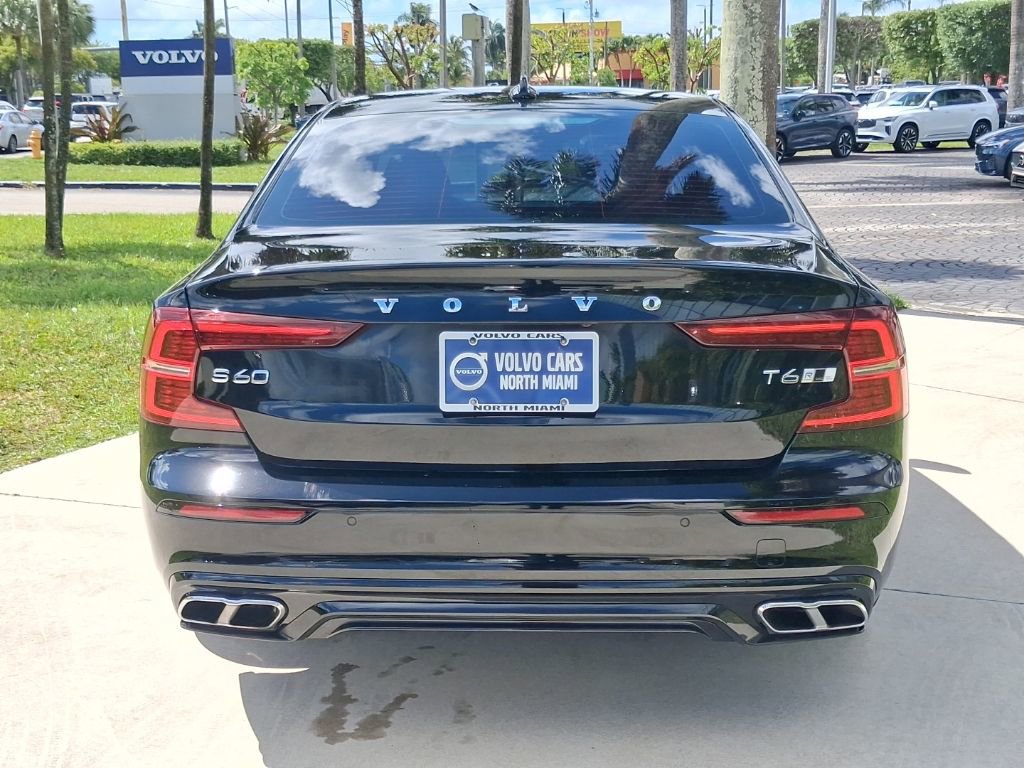 Used 2019 Volvo S60 T6 R-Design image 5