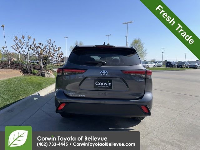 Used 2023 Toyota Highlander LE image 5