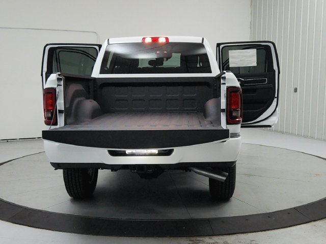 New 2026 RAM 2500 Big Horn AWD/4WD image 15