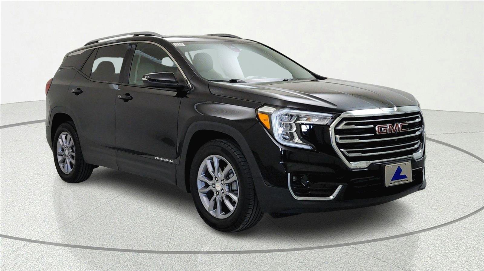 Used 2024 GMC Terrain SLT AWD/4WD image 1