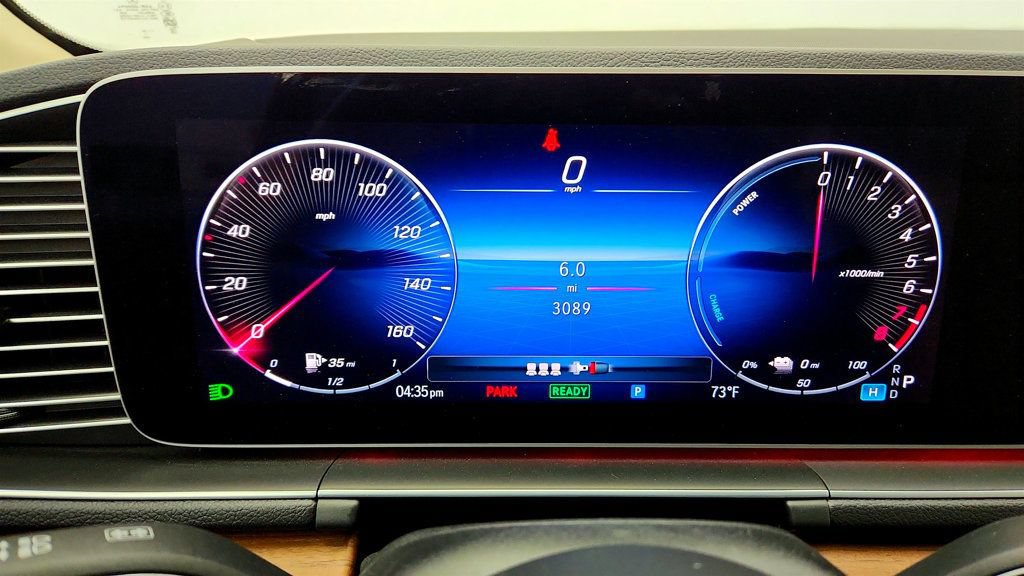 Used 2025 Mercedes-Benz GLE 450e 4MATIC w/ Winter Package image 13
