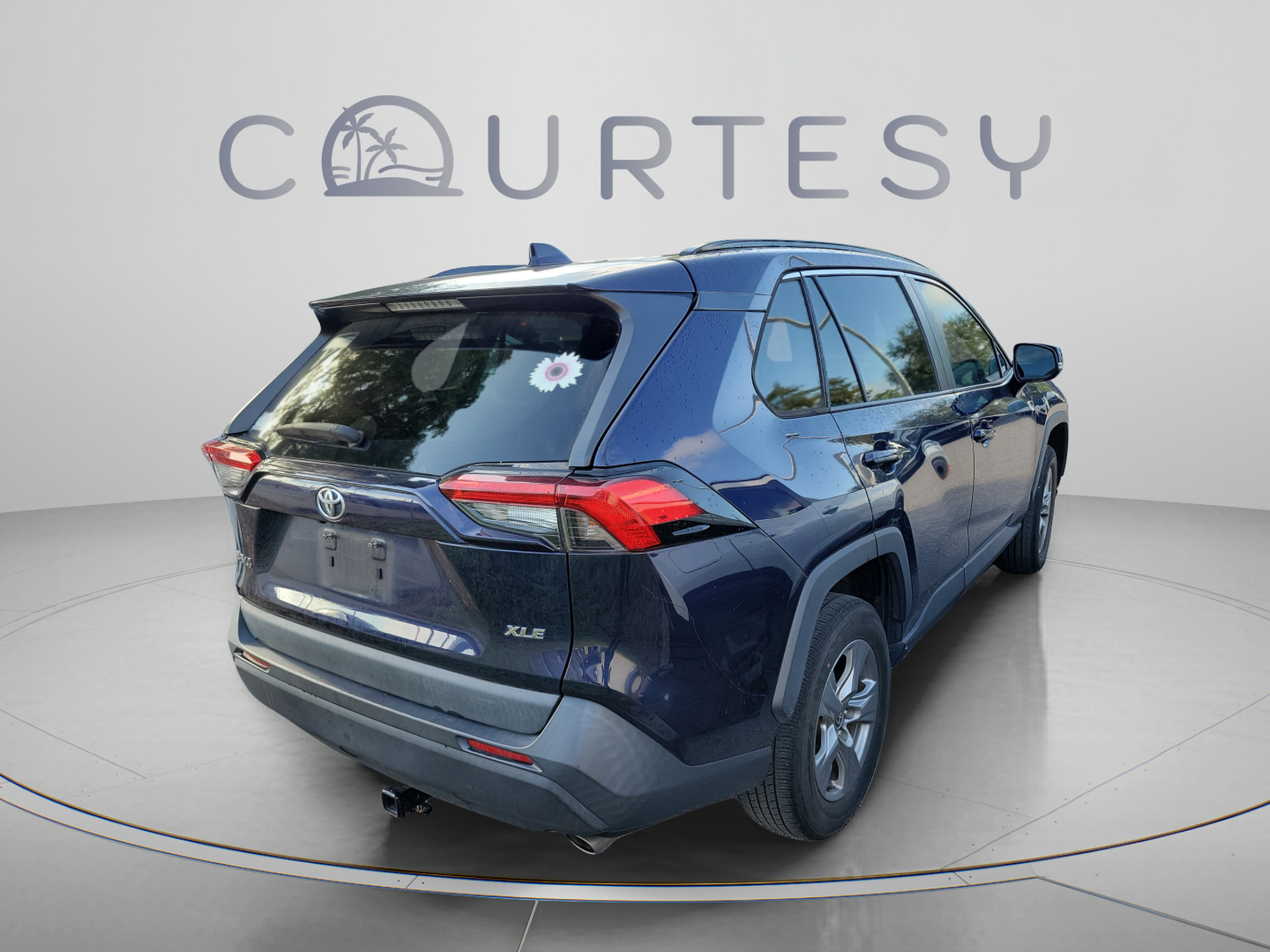 Used 2022 Toyota RAV4 XLE FWD image 19