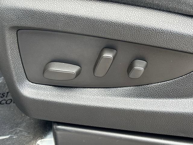 Used 2015 GMC Sierra 1500 SLE w/ SLE Value Package image 19