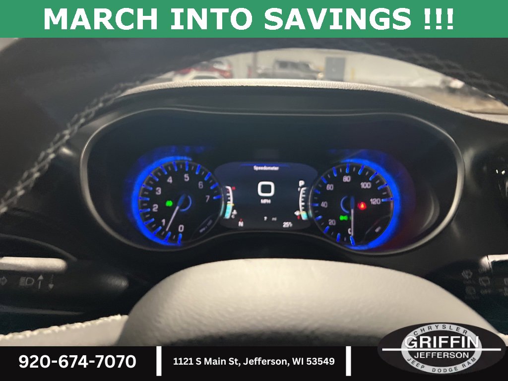 New 2026 Chrysler Pacifica Select image 20