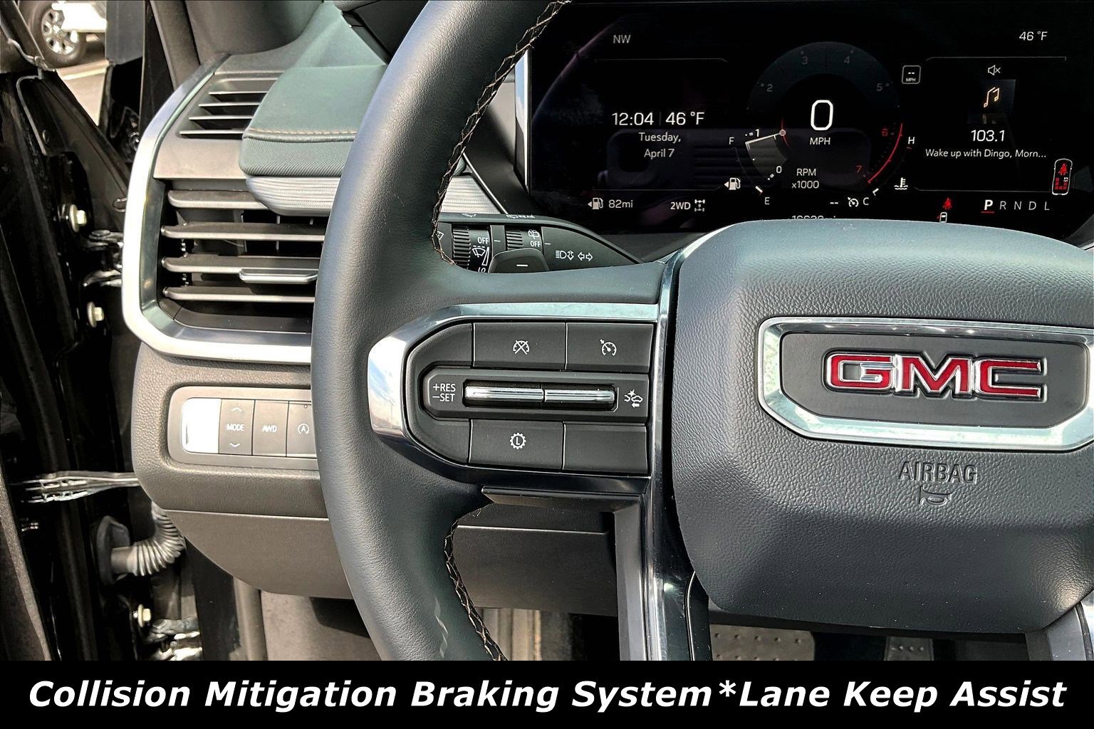 Used 2025 GMC Acadia AT4 w/ Luxury Package image 11