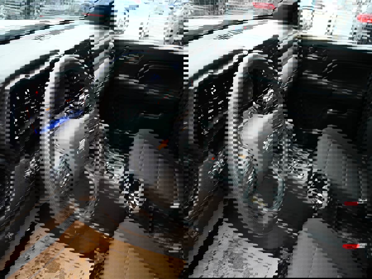 Used 2023 Chevrolet Colorado W/T image 11