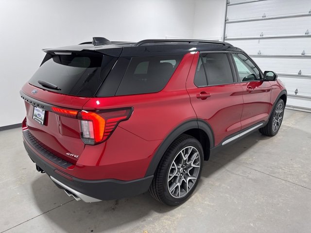 New 2025 Ford Explorer Platinum image 4