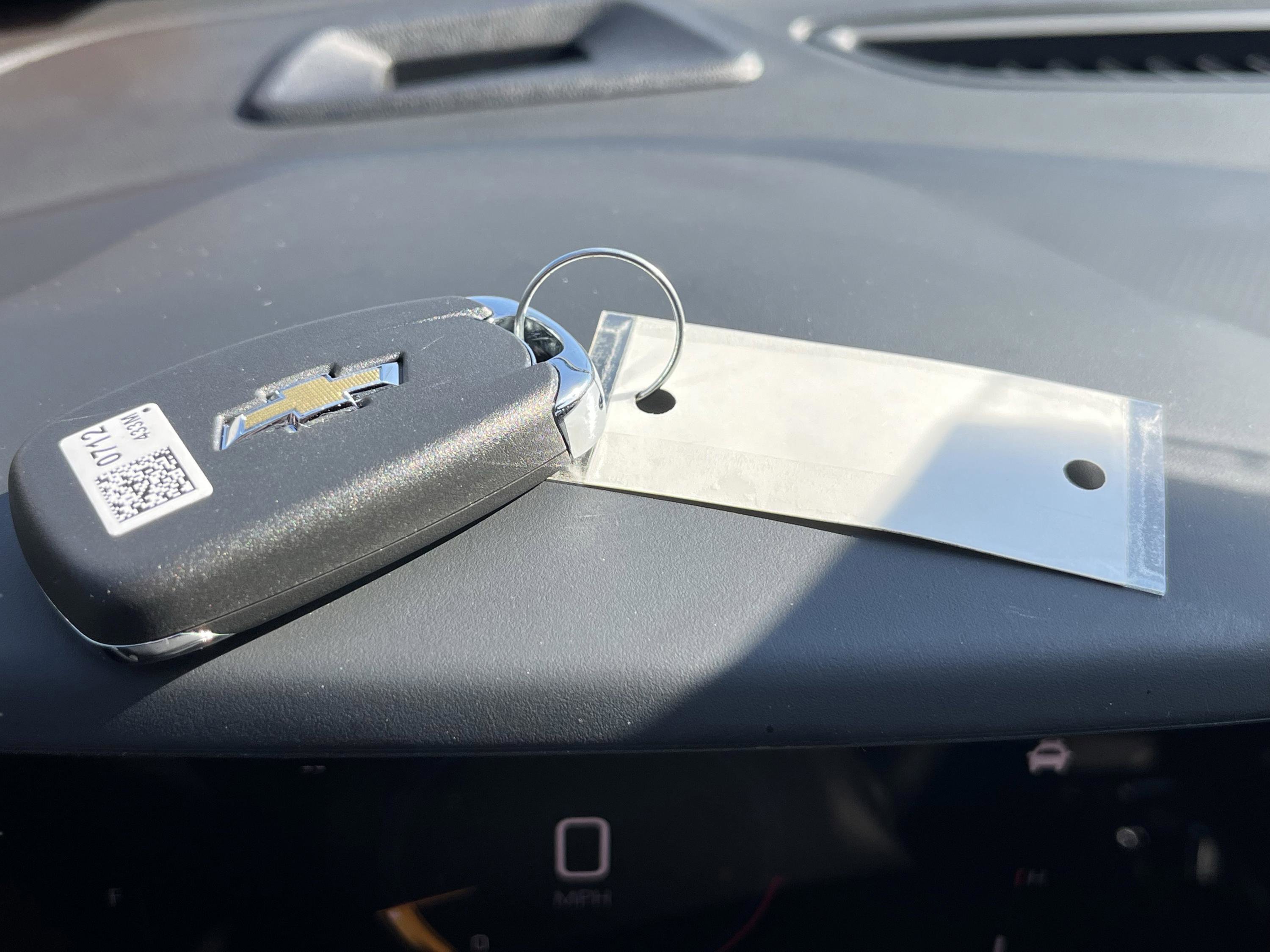 Used 2024 Chevrolet Trax RS w/ Sunroof Package image 17