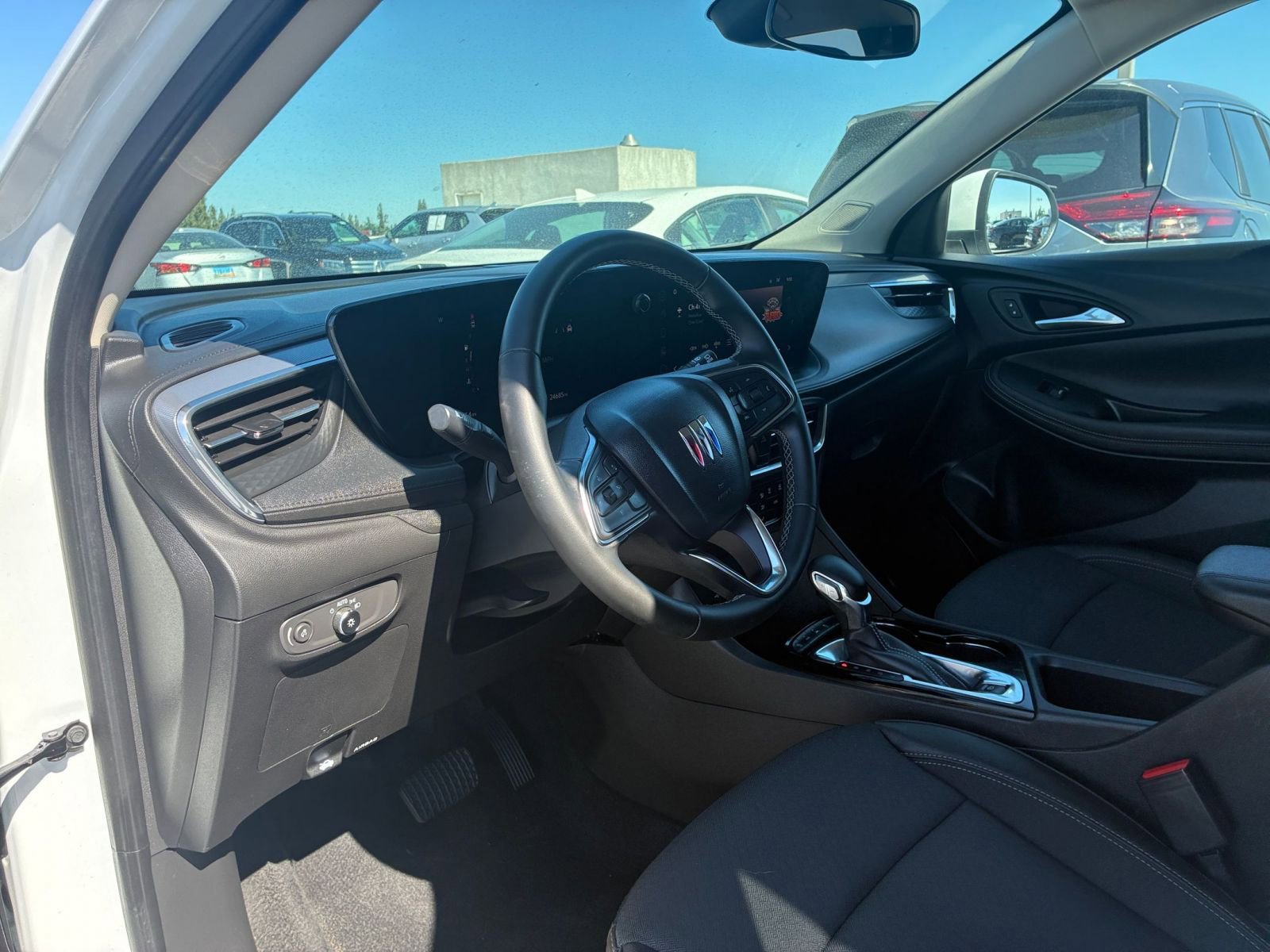 Used 2025 Buick Encore GX Preferred AWD/4WD image 33
