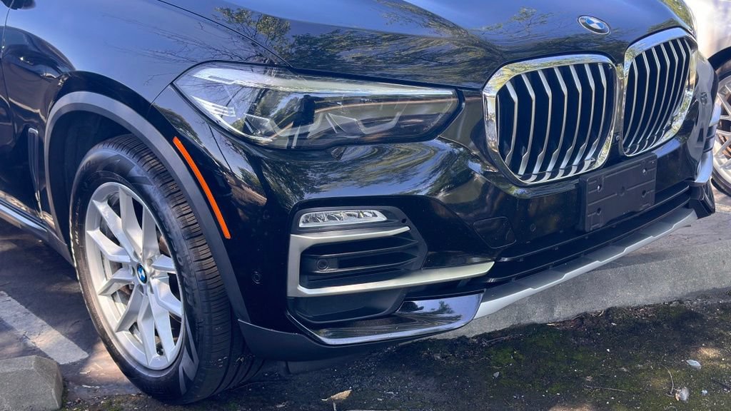 Used 2021 BMW X5 xDrive40i w/ Convenience Package AWD/4WD image 2