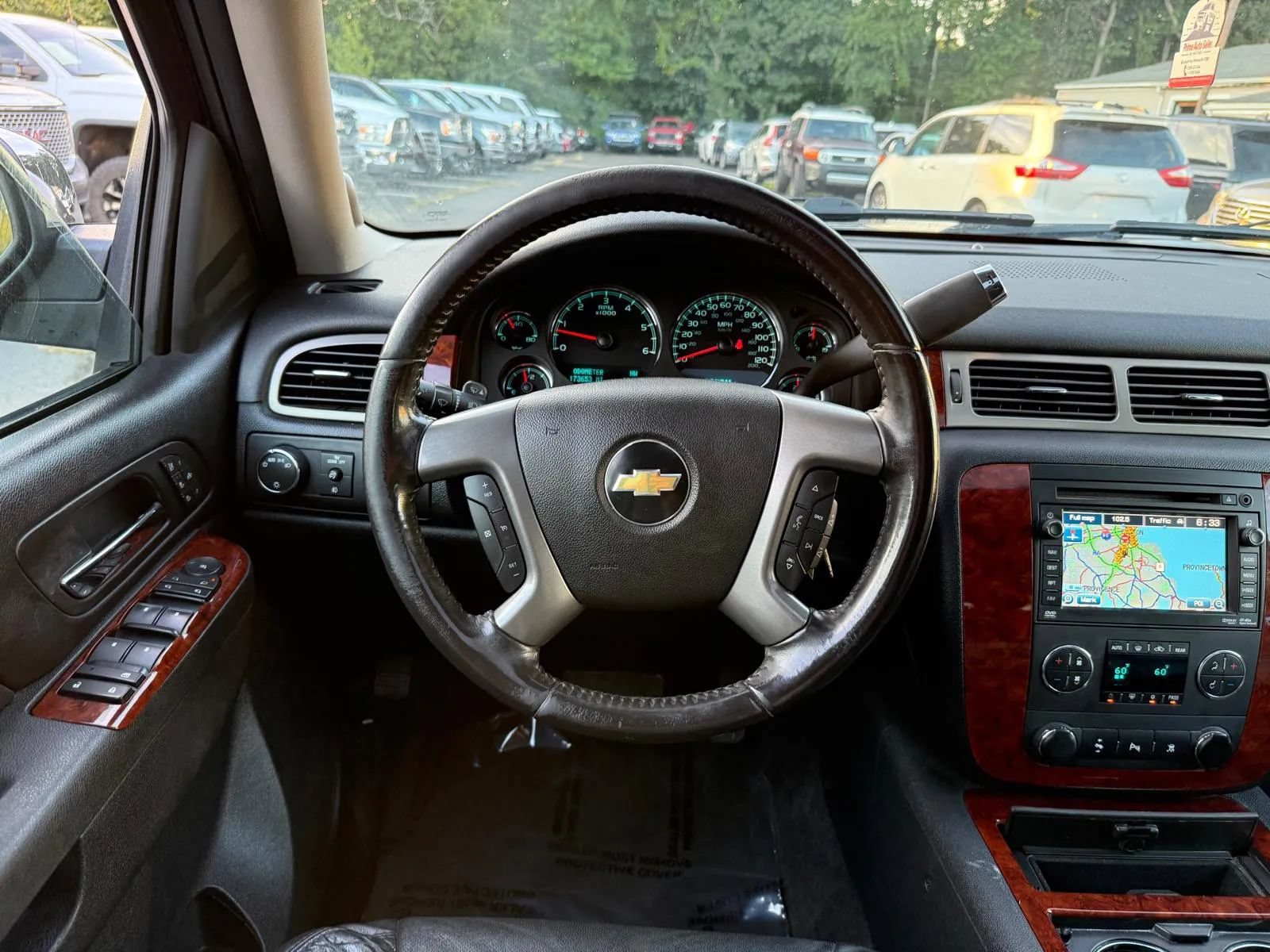 Used 2010 Chevrolet Tahoe LTZ AWD/4WD image 18