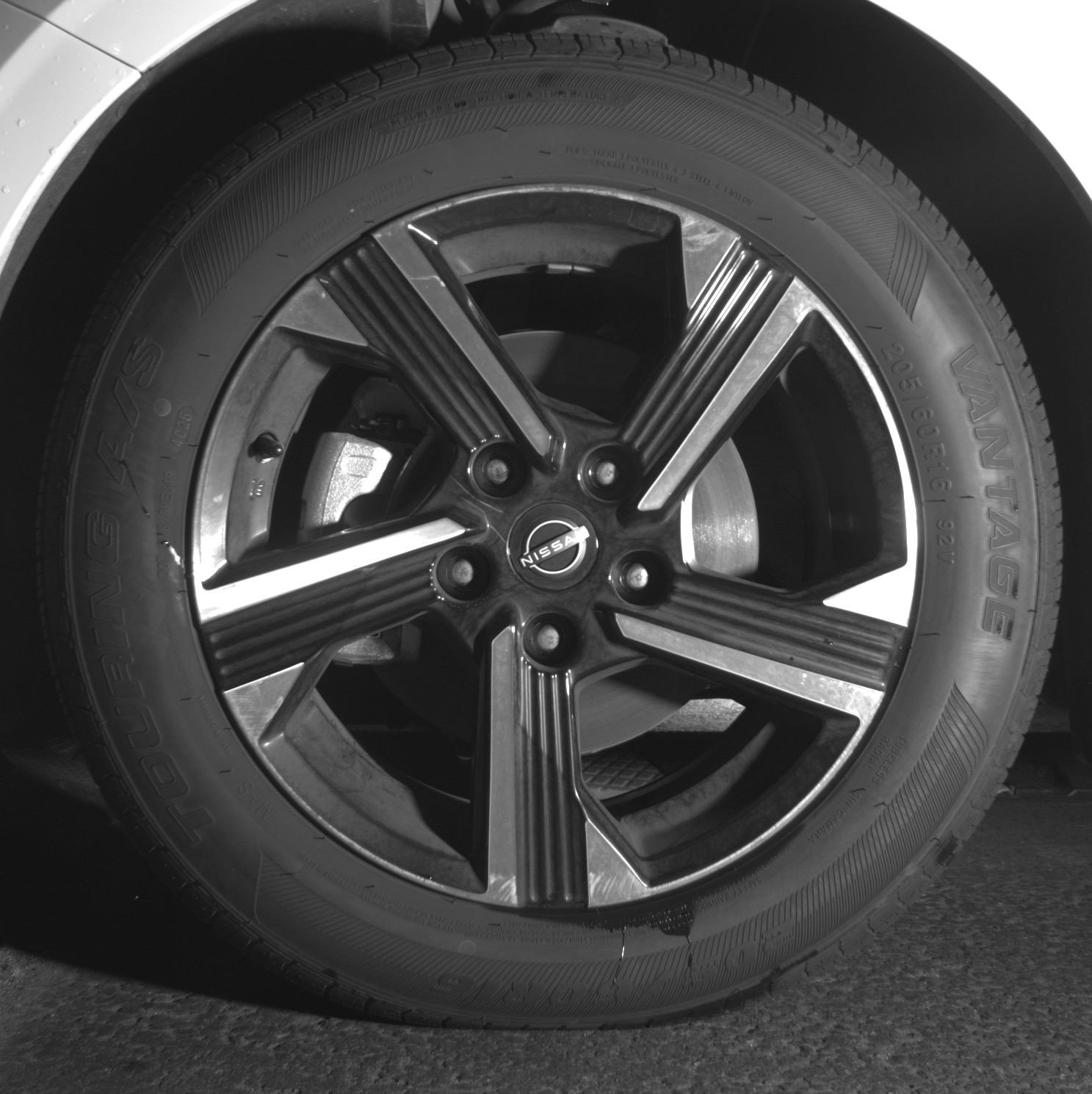Used 2025 Nissan Sentra SV FWD image 12