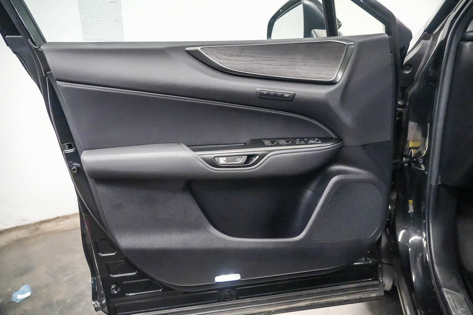 Used 2024 Lexus NX 450h+ AWD w/ Vision Package image 21