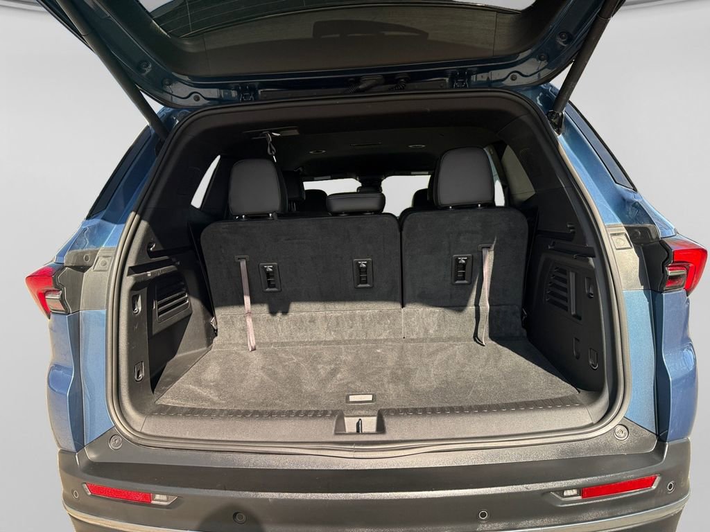 Used 2025 Buick Enclave Preferred image 19