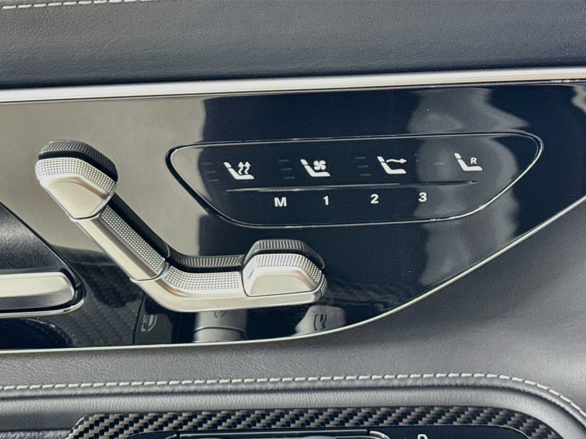 Certified 2022 Mercedes-Benz SL 63 AMG 4MATIC image 22