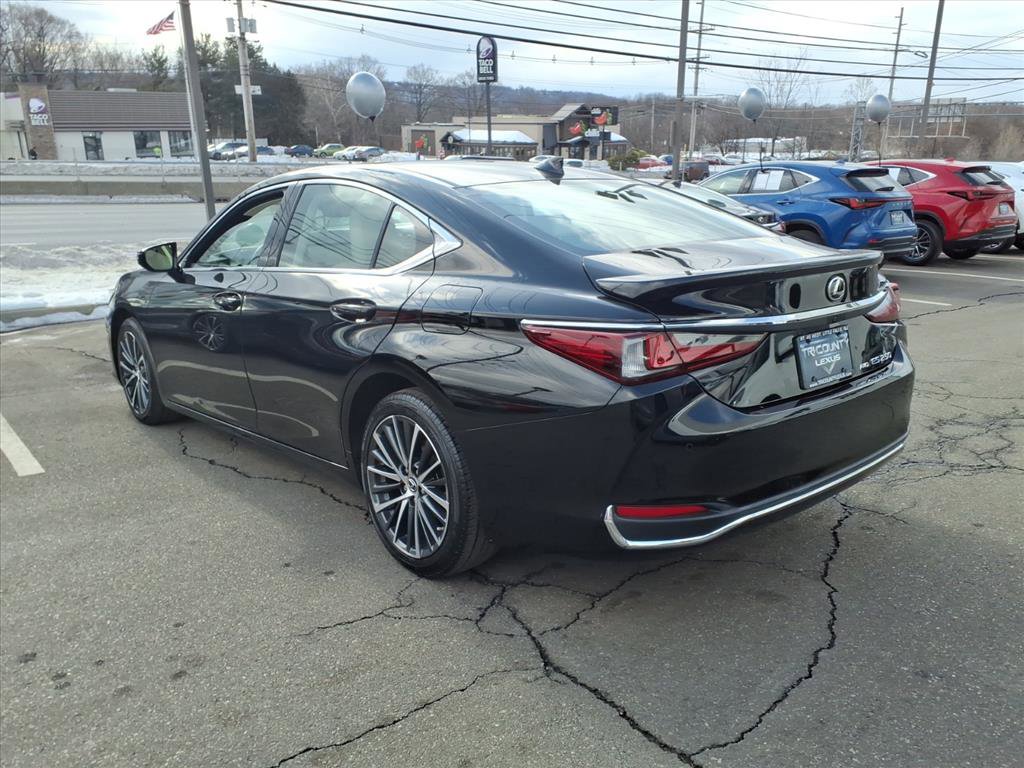 Certified 2023 Lexus ES 250 w/ Premium Package image 4