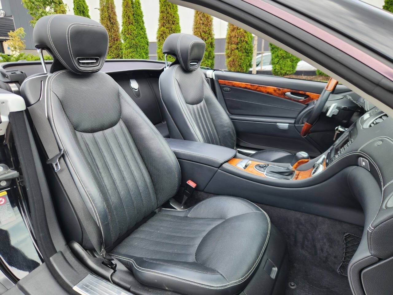 Used 2011 Mercedes-Benz SL 550 image 9
