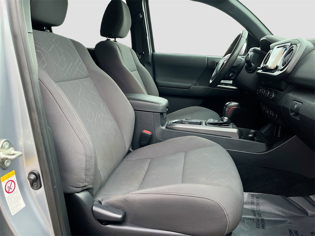 Used 2019 Toyota Tacoma w/ TRD Off-Road Package image 25