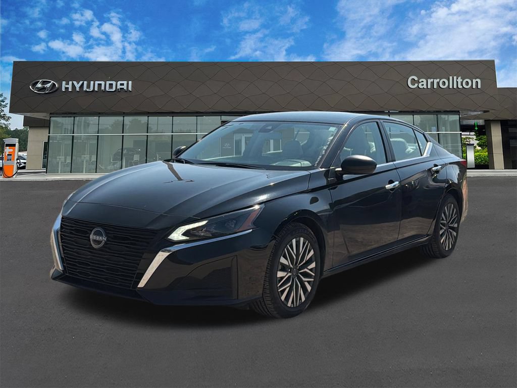 Used 2025 Nissan Altima 2.5 SV