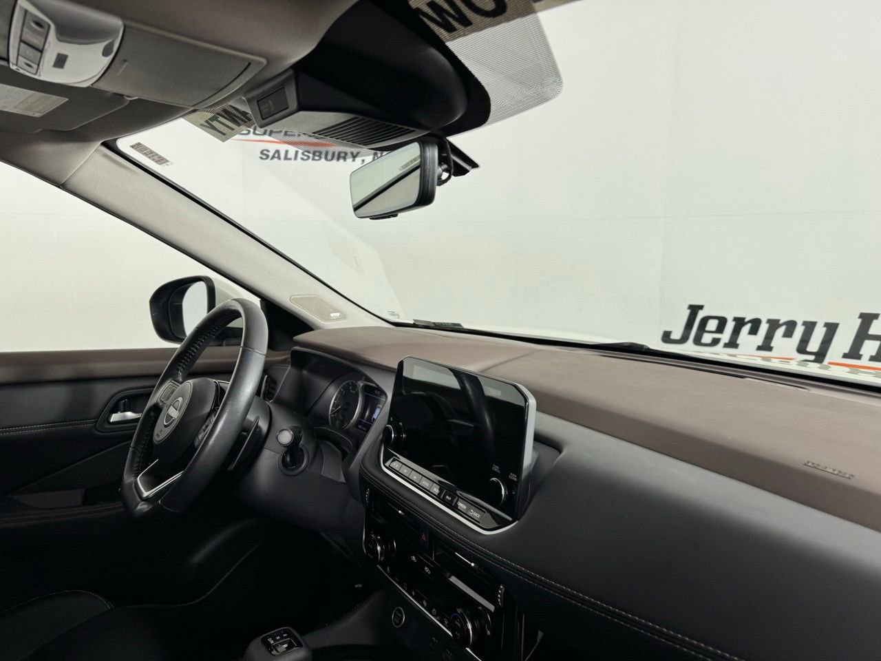 Used 2023 Nissan Rogue SL w/ SL Premium Package image 33