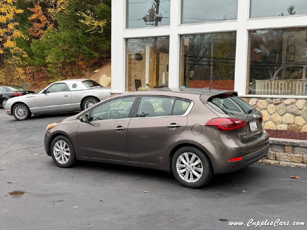 Used 2014 Kia Forte EX w/ EX Premium Package image 2