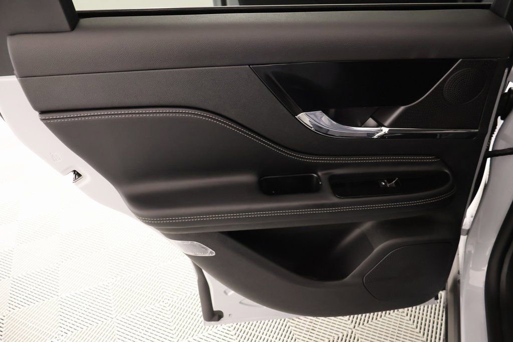 New 2026 Lincoln Corsair Premiere FWD image 16